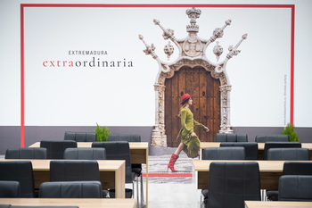 Los establecimientos extrahoteleros de Extremadura crecen el 5,1 % en viajeros alojados y confirman el mejor febrero desde 2010