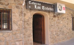 Fachadadetalle_restaurante_taberna_las_trebedes