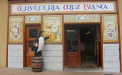 Fachadadetalle_cerveceria_cruz_blanca_