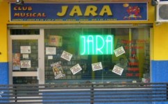 Fachadadetalle_club_musical_jara