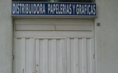 Fachadadetalle_distribuidora_de_papeleria_y_graficas