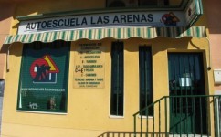 Fachadadetalle_autoescuela_las_arenas