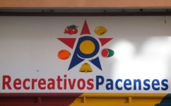 Fachadadetalle_recreativos_pacenses