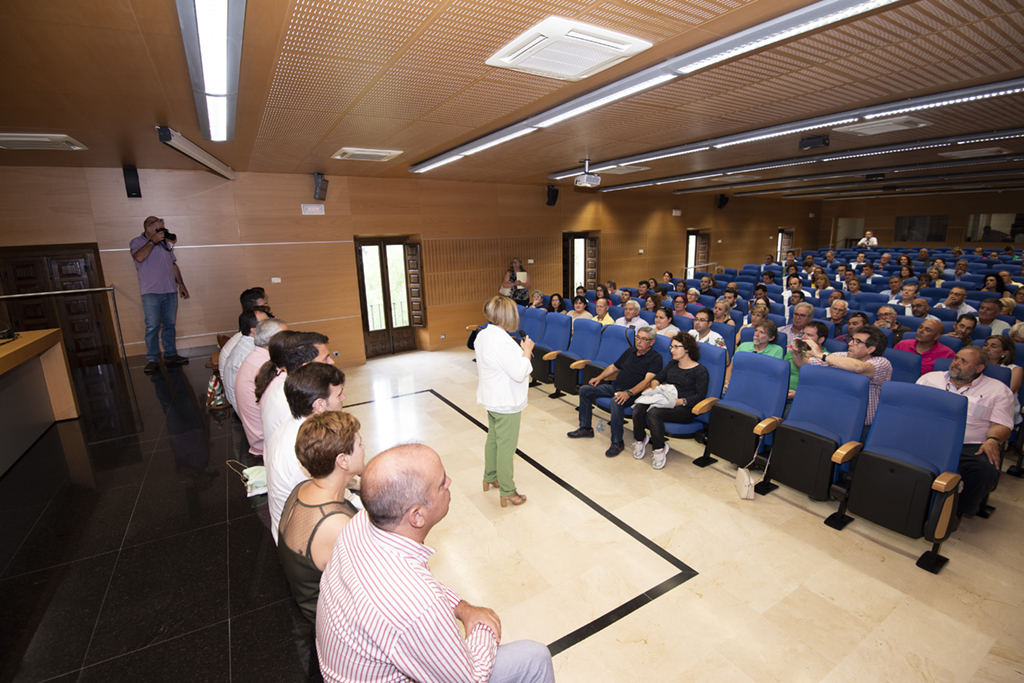 Primera reunión del Gobierno de la Diputación de Cáceres con los alcaldes y alcaldesas de la provincia