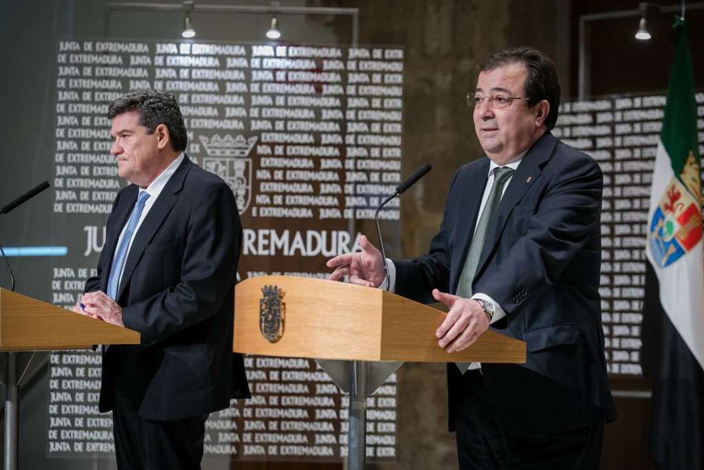 El presidente de la Junta y el ministro Escrivá presentan el Plan Vital de Inclusión Social de Extremadura