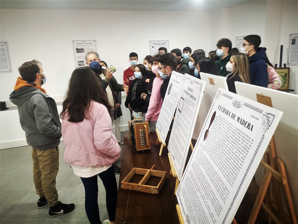 Alumnos as del Colegio 'Cristo Crucificado'