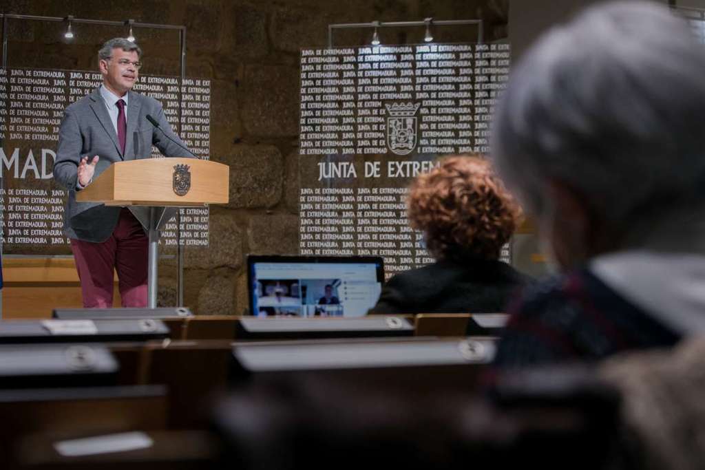 La Junta de Extremadura hablará con los contratistas de obra pública para evitar el bloqueo por la subida de precios