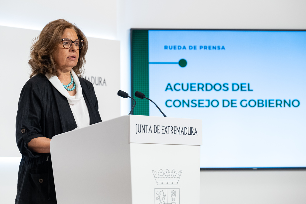 La vicepresidenta primera en funciones informa de la renuncia de dos integrantes del Consejo de Gobierno para cumplir con la Ley Electoral