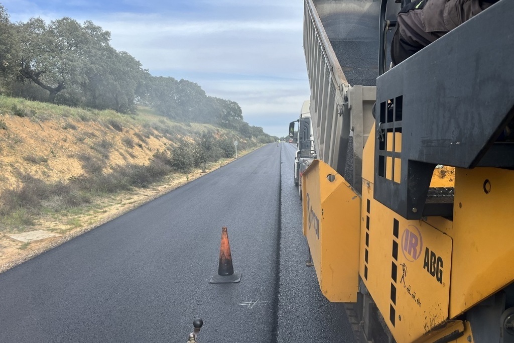 La Diputación de Badajoz licita obras en carreteras provinciales por valor de casi 2 millones de euros