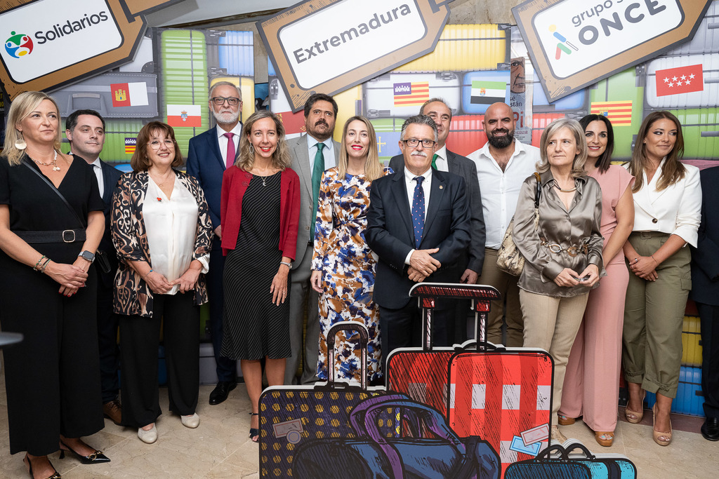 María Guardiola respalda la labor de la ONCE en sus Premios Solidarios: "Sois un modelo único de inclusión, solidaridad y prestación de servicios"