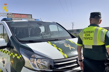 La Guardia Civil intercepta a un conductor-profesor de autoescuela que circulaba bajo influencia de drogas tóxicas