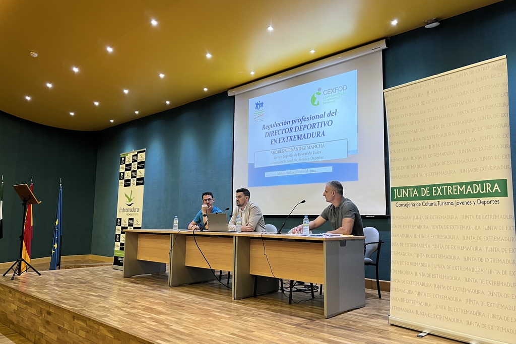 Más de un centenar de personas participa en una jornada de formación sobre autorizaciones administrativas para eventos deportivos en espacios naturales de Extremadura