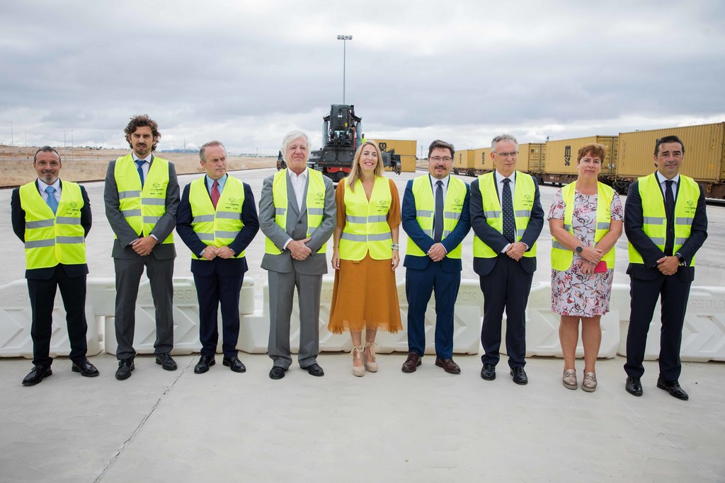 María Guardiola inaugura la Terminal Ferroviaria de la Plataforma Logística de Badajoz: "va a situar a Extremadura como un núcleo clave en el intercambio de mercancías"