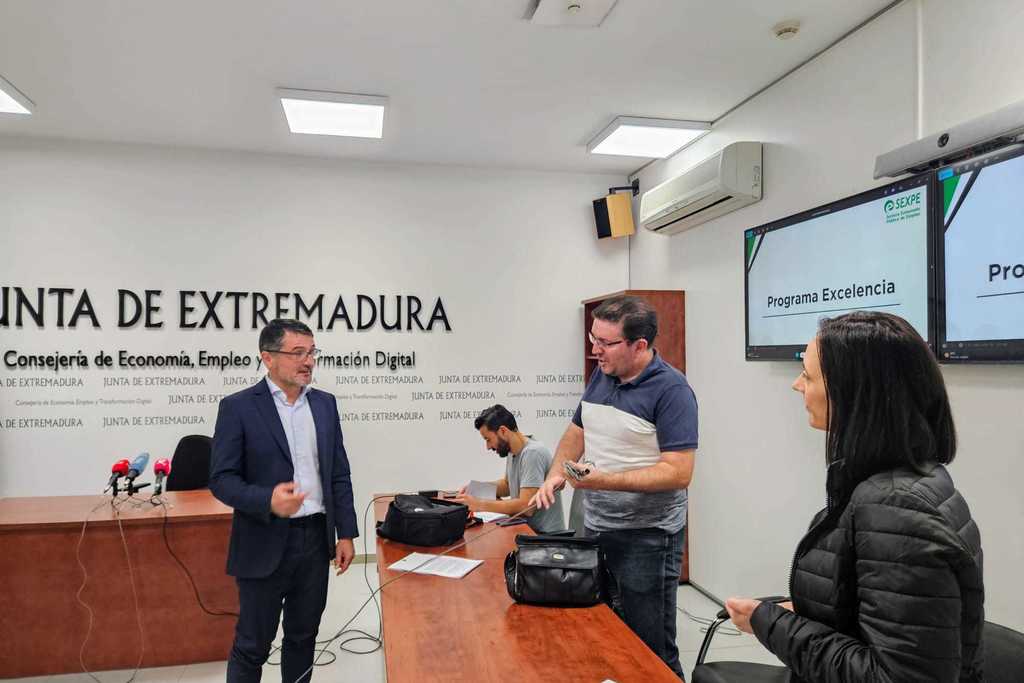 La Junta inicia la tramitación del Programa "Contrata Excelencia" para fomentar la contratación de jóvenes desempleados