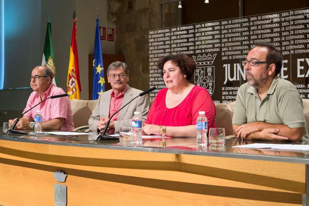 La Junta abre un proceso participativo con la UEx para el nuevo modelo de política forestal