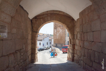Arco del Cristo en Cáceres