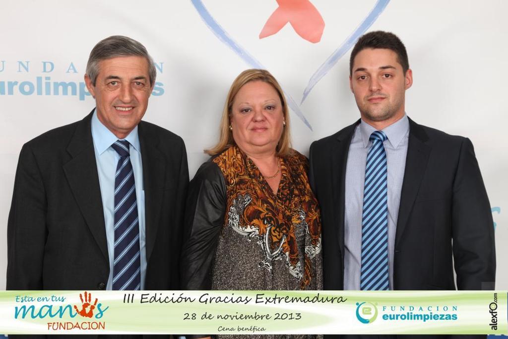 III Cena Solidaria " Gracias Extremadura III Cena Solidaria " Gracias Extremadura