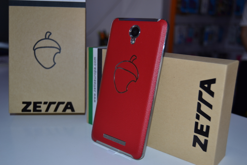 Conquistador Plus Zetta Smartphone 2015