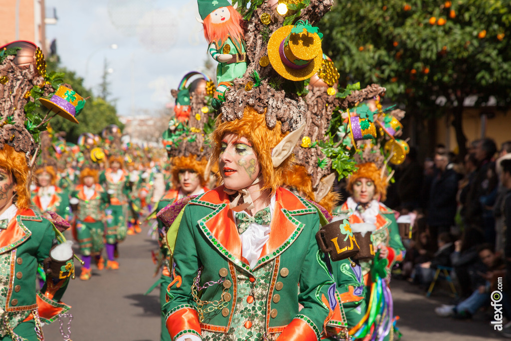 5100 comparsa los mismos desfile badajoz 2016