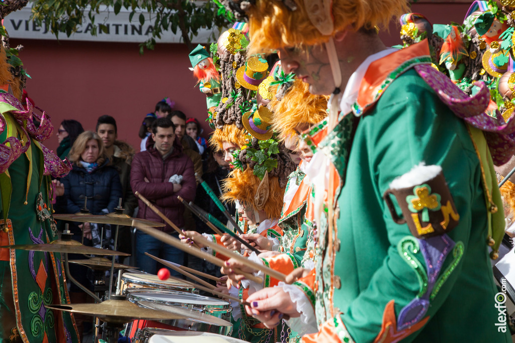 5117 comparsa los mismos desfile badajoz 2016