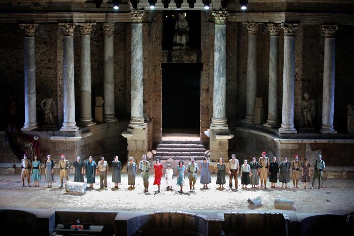 ANTÍGONA DE MÉRIDA. TEATRO ROMANO 2011 1ecd7_e54c