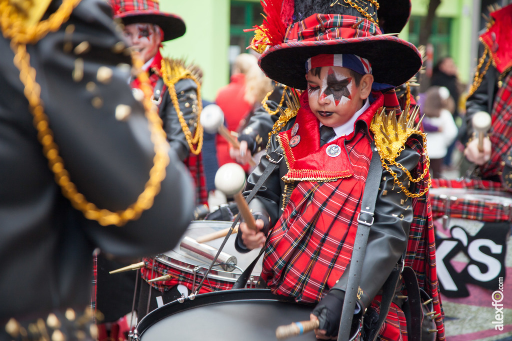 comparsa Los Infectos acelerados de Punky vamos y el culo enseñamos desfile de comparsas carnaval de Badajoz 19