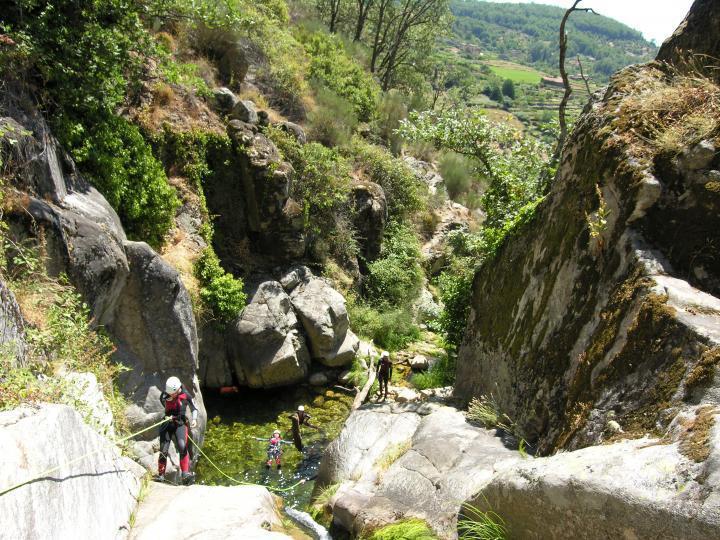 Viajes y Experiencias Puravera Descenso de Barrancos,Comarca de la Vera,(Guijo de Santa Bárbara),Extremadura, España,casasruralesenlavera.com,Puravera