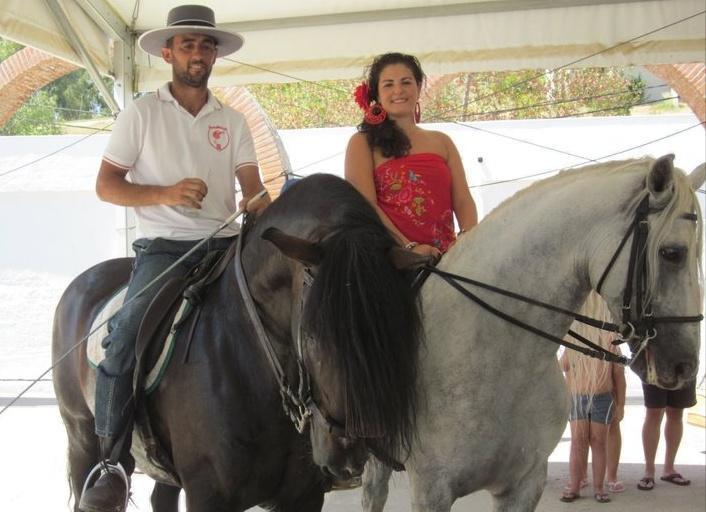 Bailando en Orellana 13-8-2011 3a88_d717