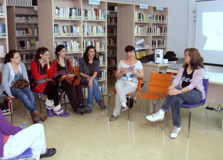 biblioteca publica VILLANUEVA DE LA VERA TALLER DE MUJERES EMPRENDEDORAS