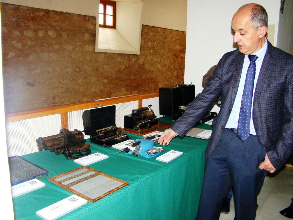 Exposición "Ver y Tocar" Museo Tiflológico de la ONCE 0