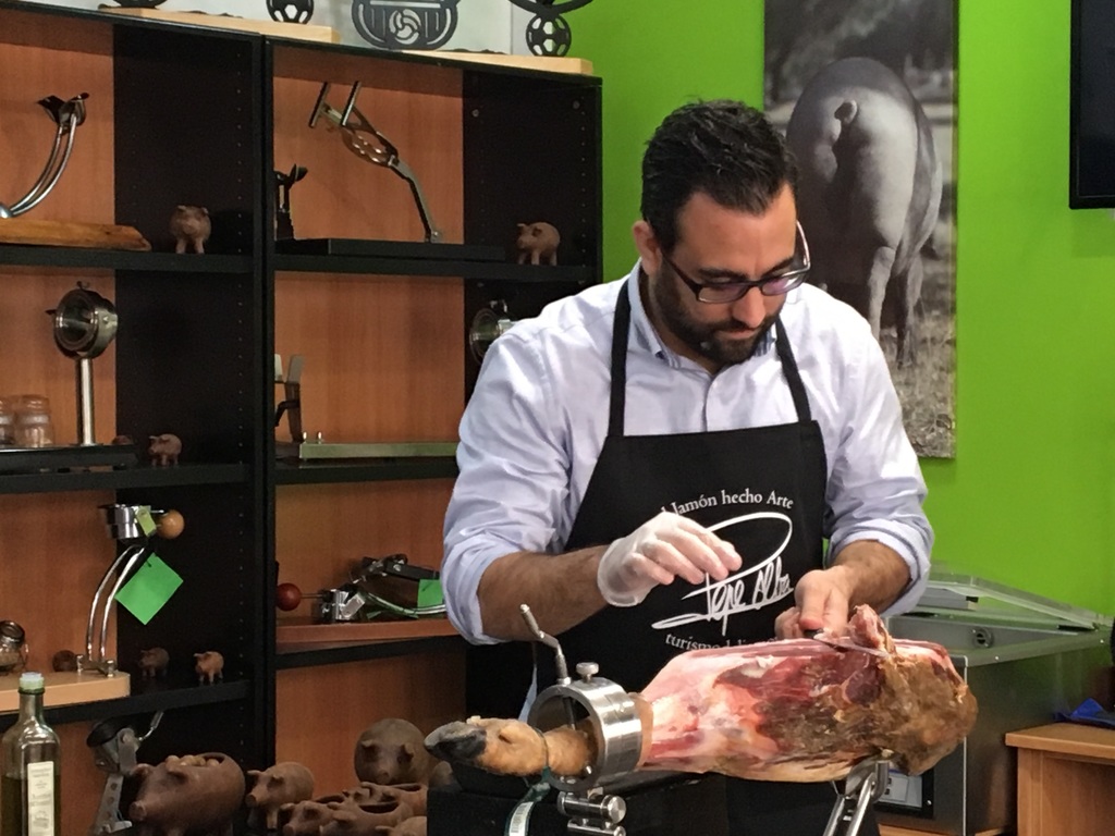 02-04-2017 Taller Corte de Jamón - Centro Escuela PEPE ALBA