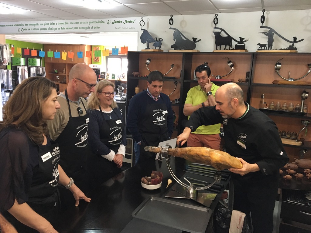 09-04-2017 Taller Corte de Jamón - Centro Escuela Pepe Alba