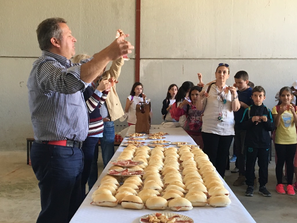 2,3 y 4 Mayo 2017 Visitas Escolares al Salón del Jamón de Jerez de los Caballeros - Pepe Alba