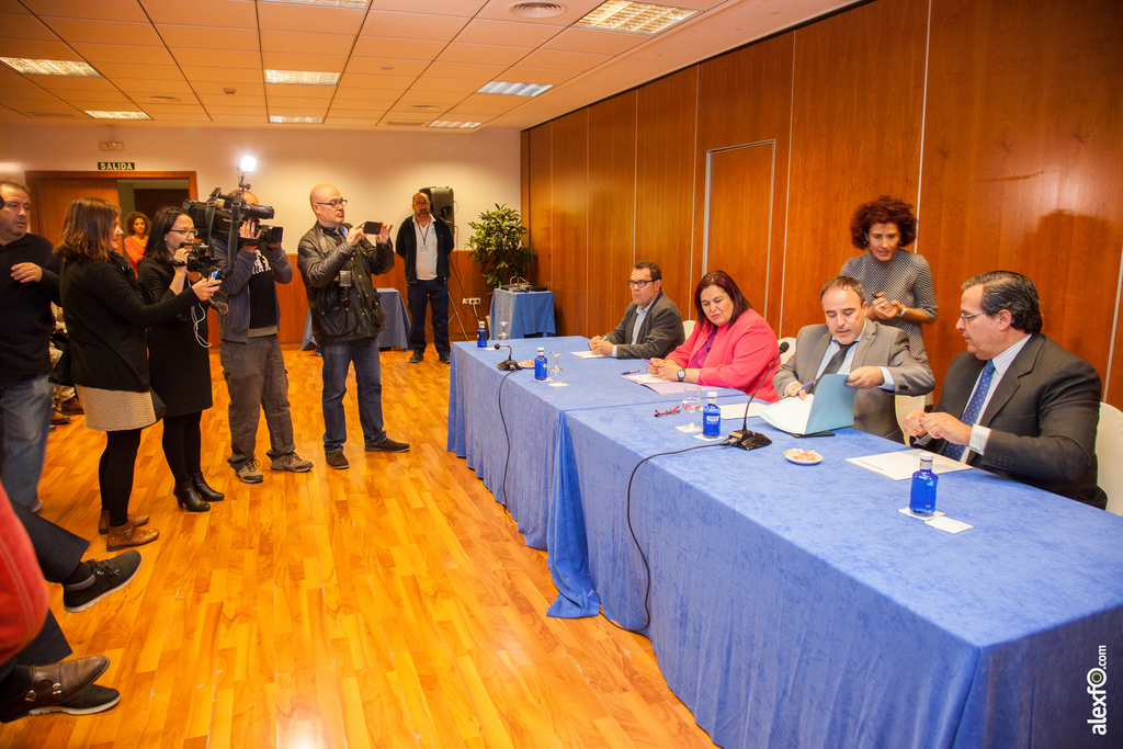 20171110 IMG 9635 Autoridades en el acto del sector turístico al pacto por el ferrocarril 