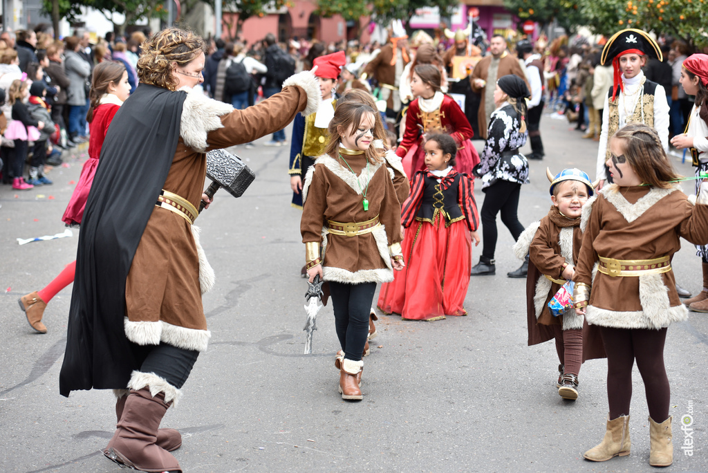 Comparsa Los Naranjitos - Desfile de Comparsas Carnaval de Badajoz 2018