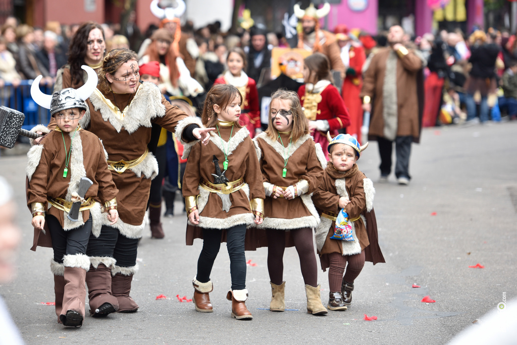 Comparsa Los Naranjitos - Desfile de Comparsas Carnaval de Badajoz 2018