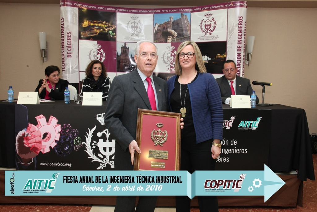 Fiesta de la Ingeniería Técnica Industrial Cáceres 2016