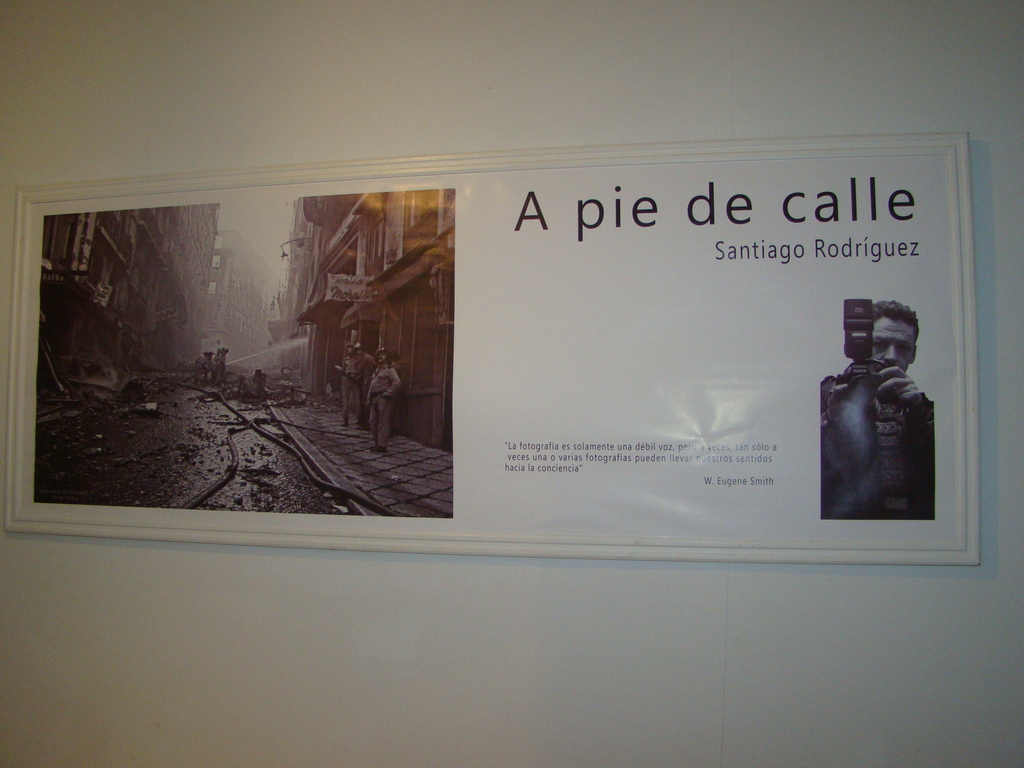 Agradecemos al público asistente su presencia en el acto inaugural de la #exposición "A pie de calle", del fotógrafo Santiago Rodriguez Casado