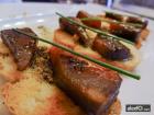 Tataki de atún rojo marinado en soja con ajetes tiernos