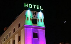 Fachadadetalle_hotel_cervantes_merida