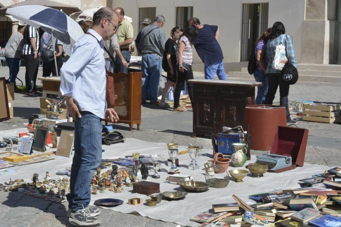 Rastro de artesanía y antigüedades - Badajoz