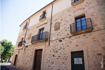 Normal casa de los ovando espadero en caceres