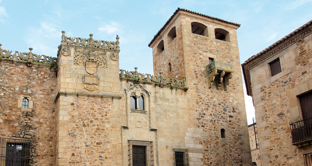 ampliado el plazo de visitas gratuitas al palacio de los golfines de abajo