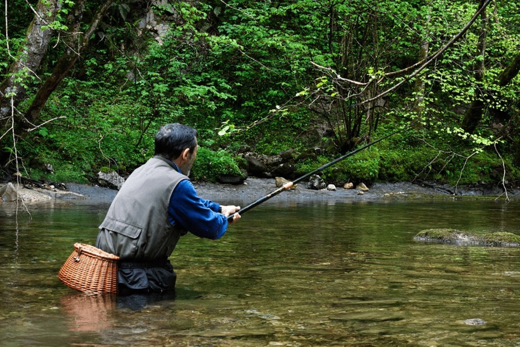 Publicada la resolución que modifica algunos tramos de pesca en Extremadura, regula la obtención de permisos telemáticos y el uso de señuelos