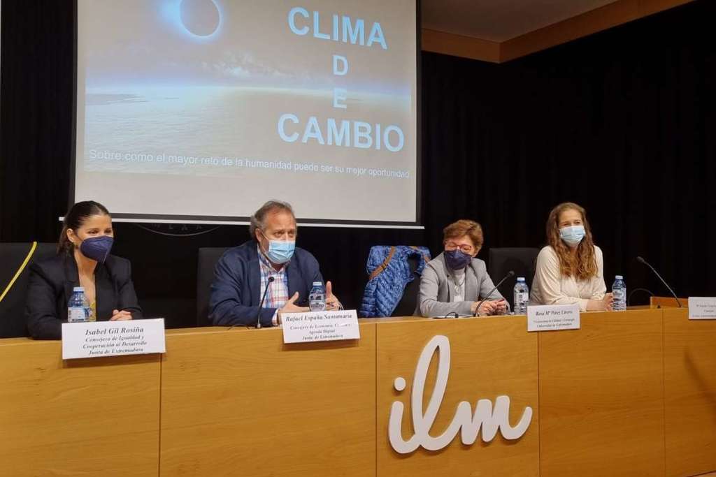 La Junta de Extremadura muestra su compromiso de eliminar cualquier sesgo de género en la ciencia y la investigación