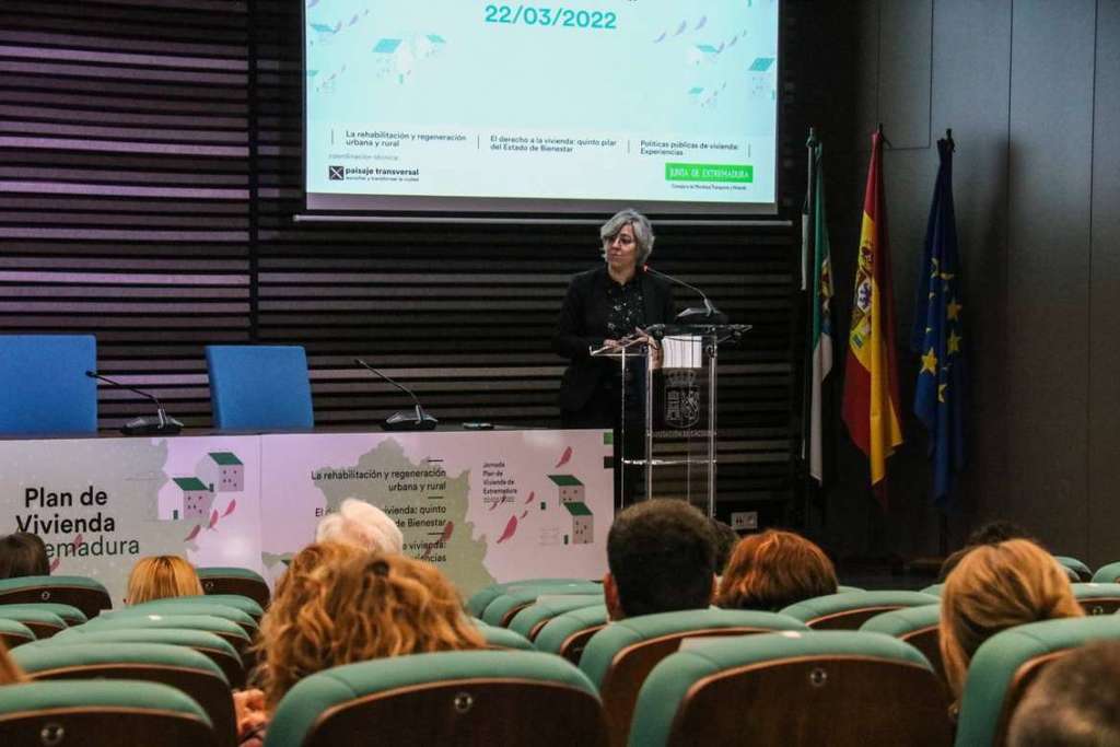 La función social de la vivienda y su importancia como quinto pilar del Estado del Bienestar protagonizan la jornada de presentación del próximo Plan de Vivienda de Extremadura