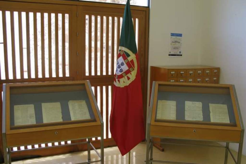 La Biblioteca de Extremadura celebra el V aniversario de la primera vuelta al mundo con una exposición de facsímiles