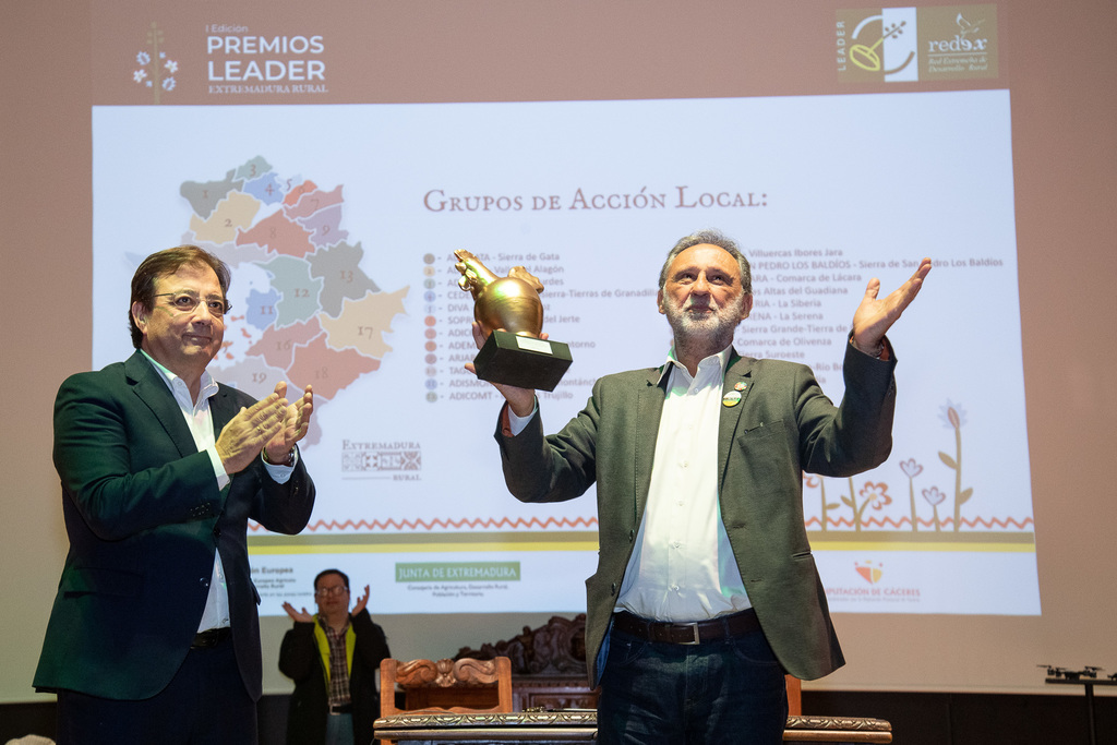 Fernández Vara destaca el trabajo realizado por los grupos de acción local en favor del progreso de la Extremadura rural