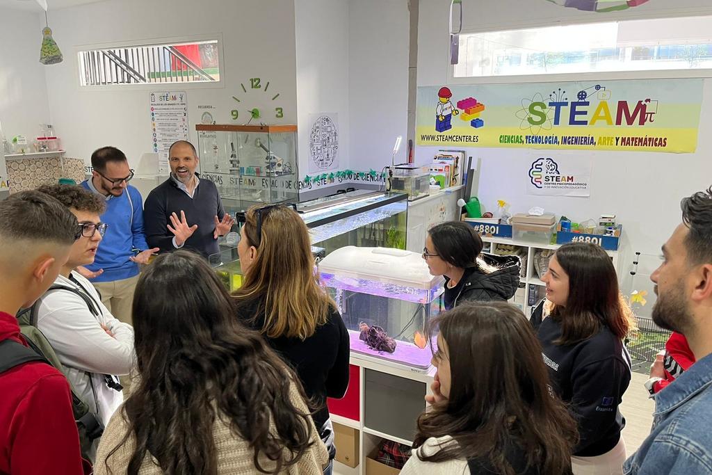 El director general de Agenda Digital destaca la necesidad de promover una mayor presencia de los estudiantes en las carreras de ciencias