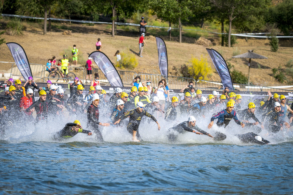 El Campeonato de Extremadura de Aguas Abiertas en El Anillo inaugura el Circuito de Aguas Dulces Euroace Sport 2023